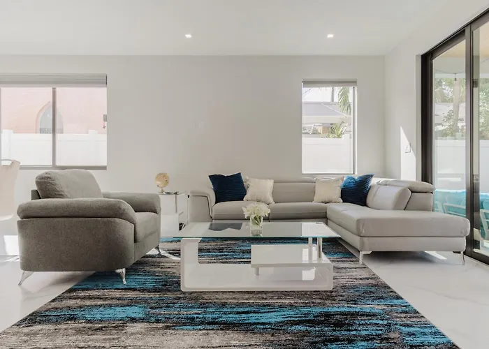 Luxury Paradise Walk To Las Olas -5 Mins To Beach